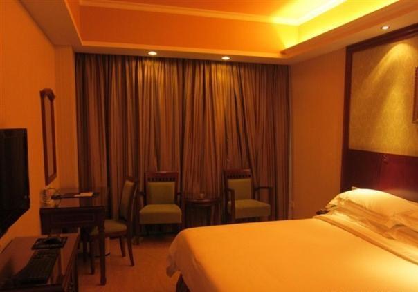 Vienna Hotel In Pinghu Square Shenzhen Exterior photo